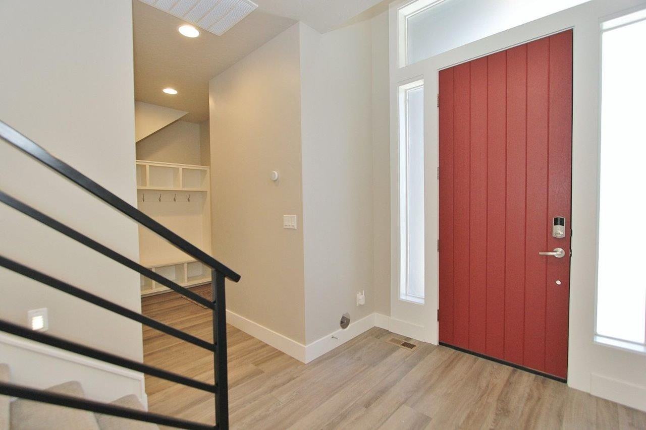 2133 S Amy Ave - Photo 2 of 31