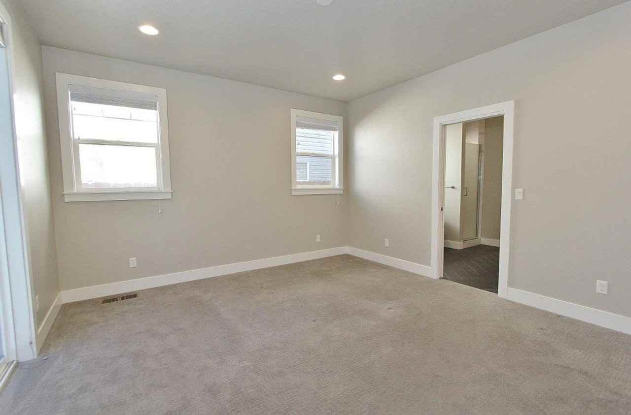 2133 S Amy Ave - Photo 2 of 31