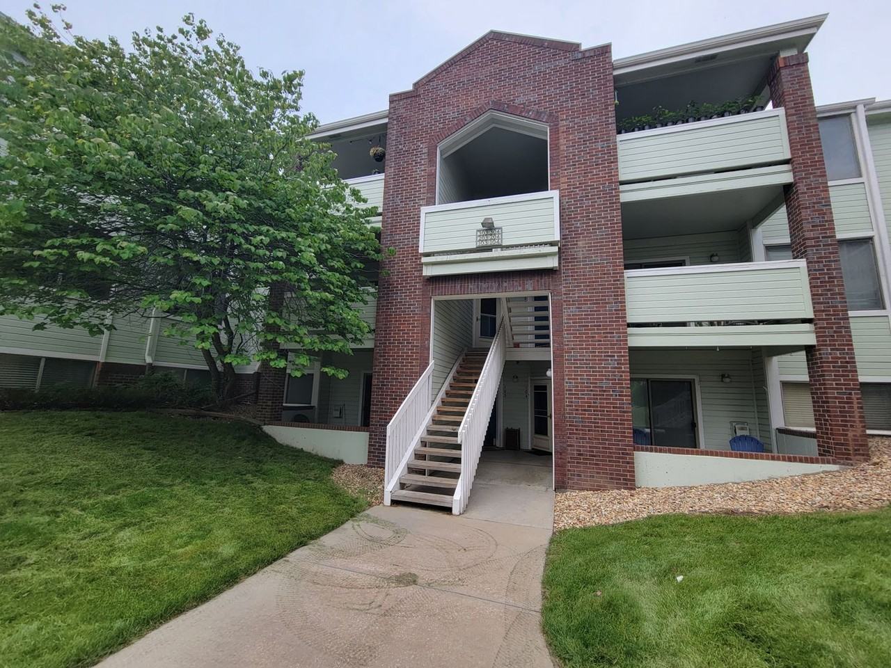 33 S Boulder Cir #203