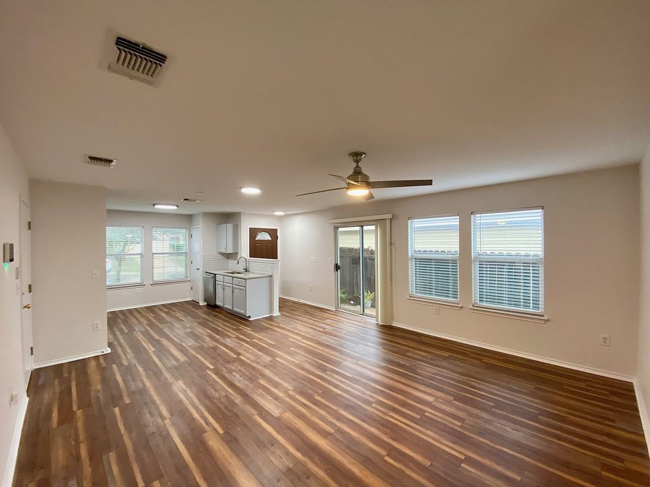 11255 Dublin Woods - Photo 5 of 25