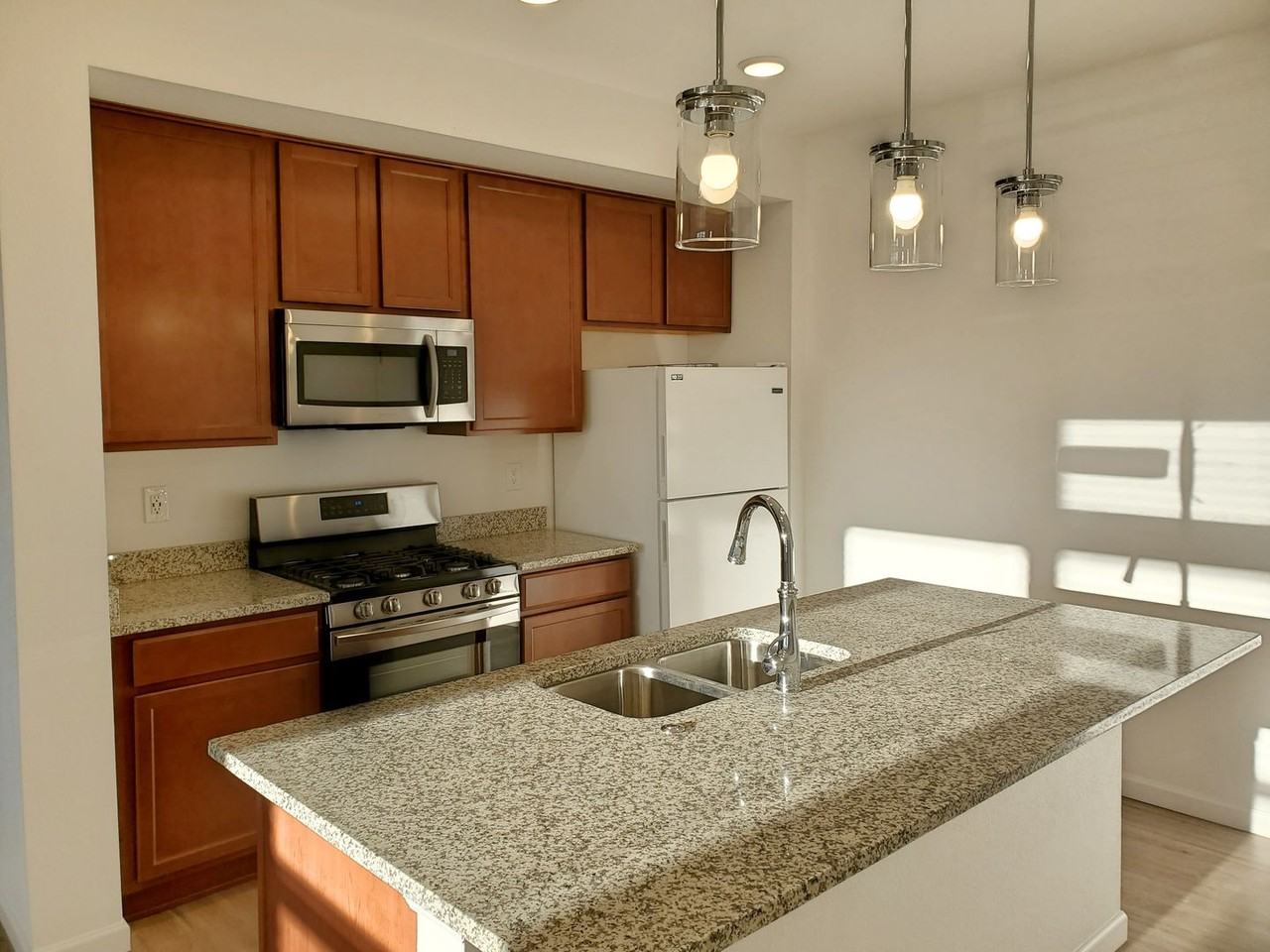 10767 Hidden Pool Hts - Photo 7 of 19