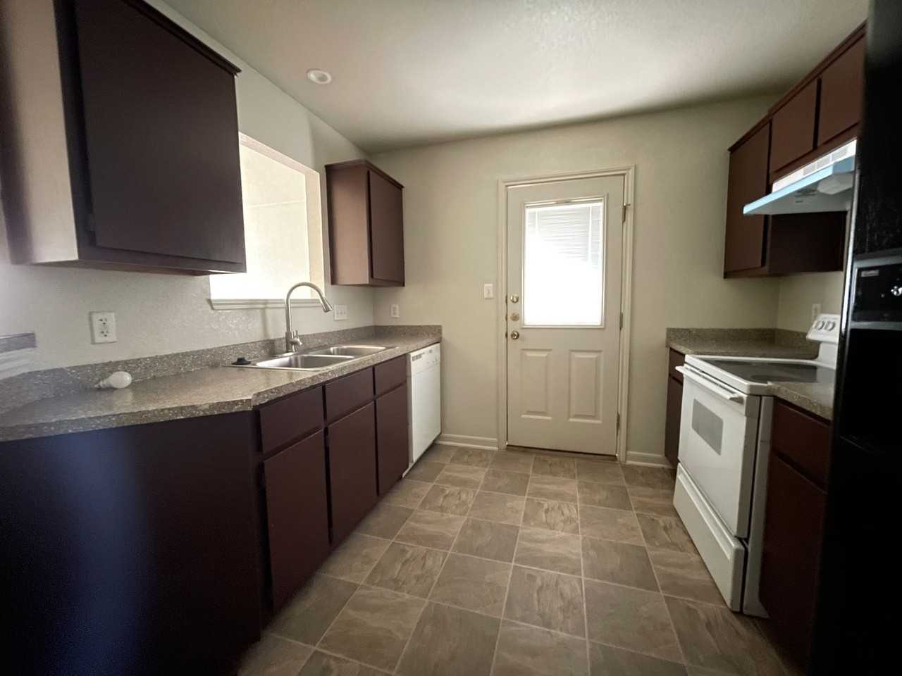 2701 Vernice Loop - Photo 6 of 17