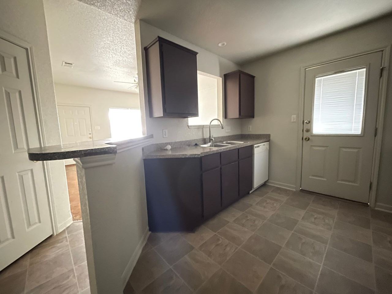 2701 Vernice Loop - Photo 7 of 17