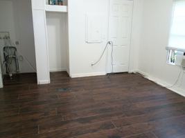 featured image of 1000 W Locust St
