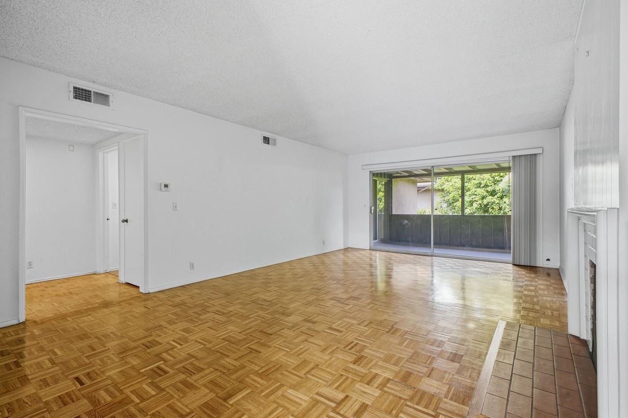 1066 San Pasqual St - Photo 3 of 14