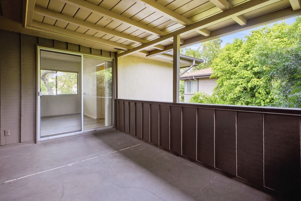 1066 San Pasqual St - Photo 7 of 14