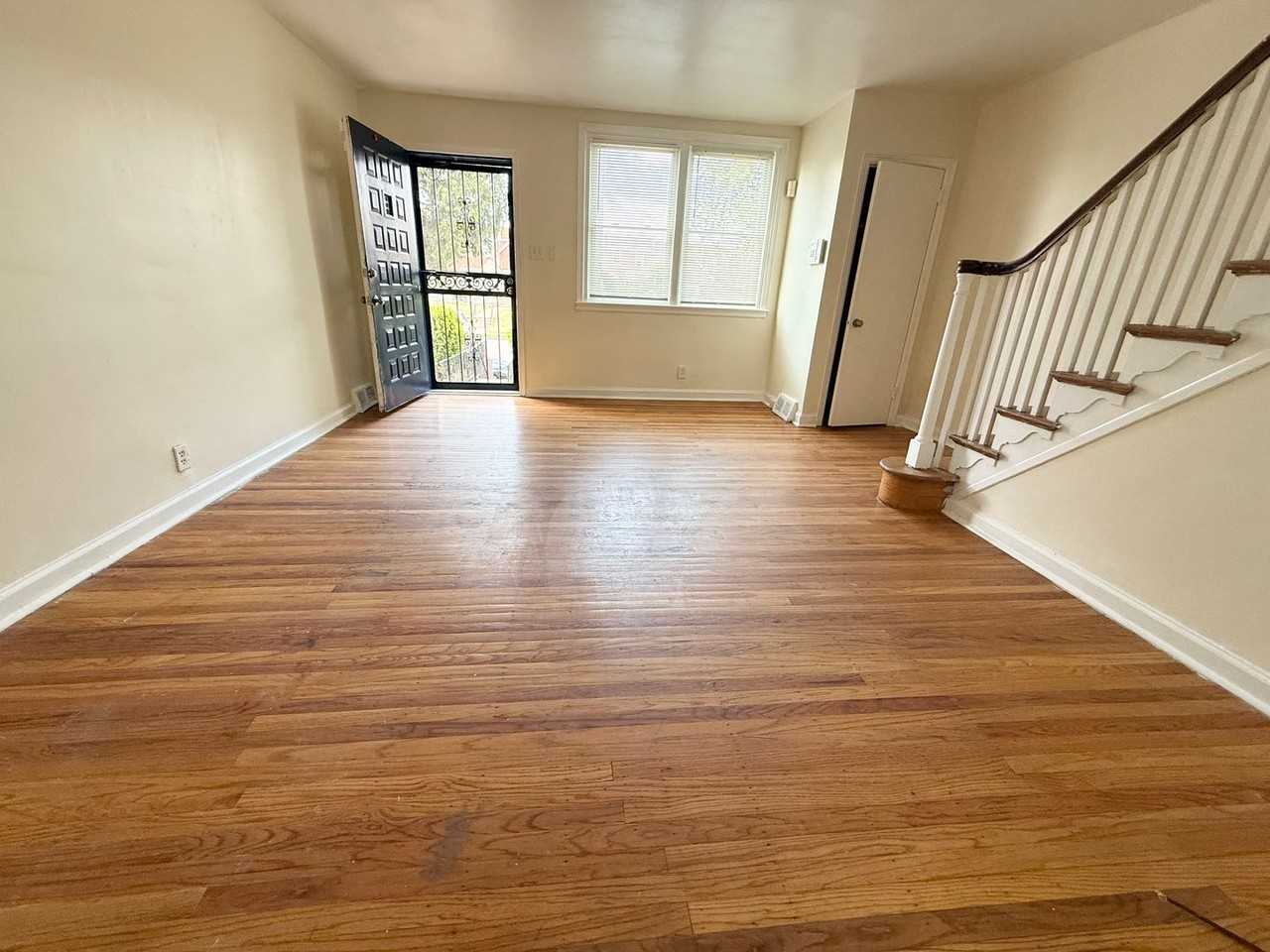 639 Adams Ave - Photo 3 of 29