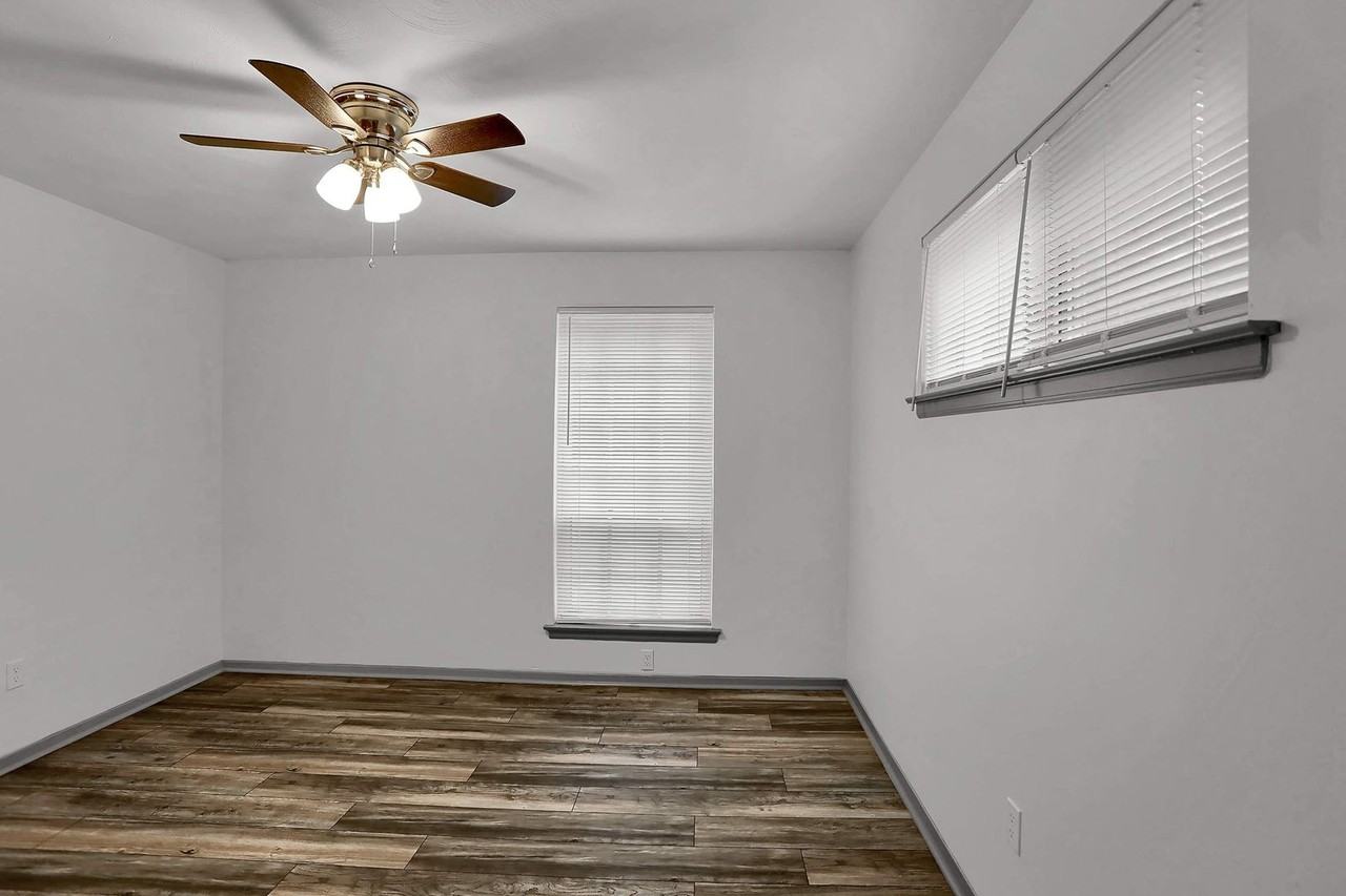3556 Vanuys Rd - Photo 6 of 17