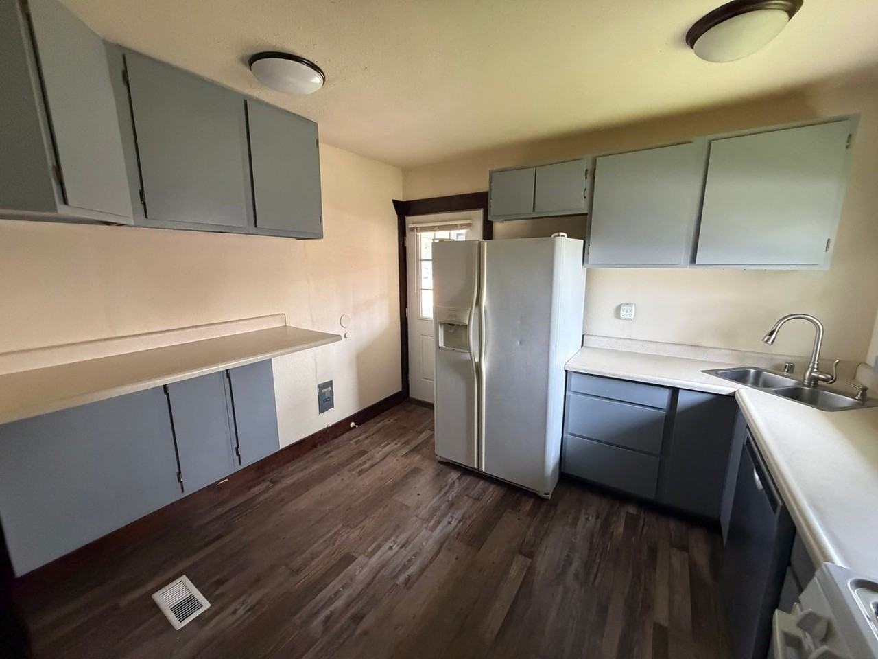8801 Rose Rd Sw - Photo 4 of 10