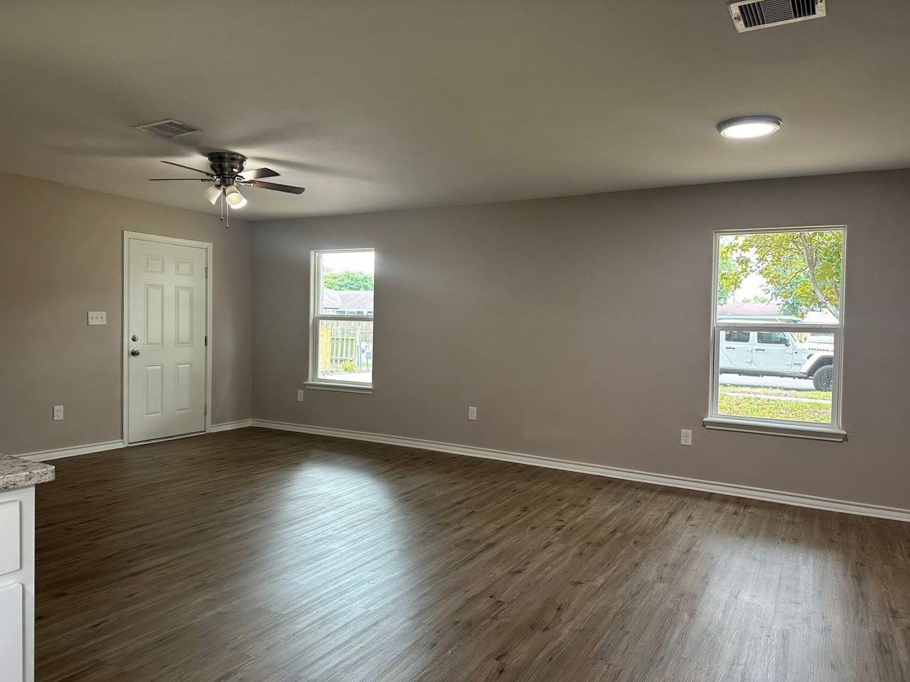 4241 Green Grove Dr - Photo 3 of 10