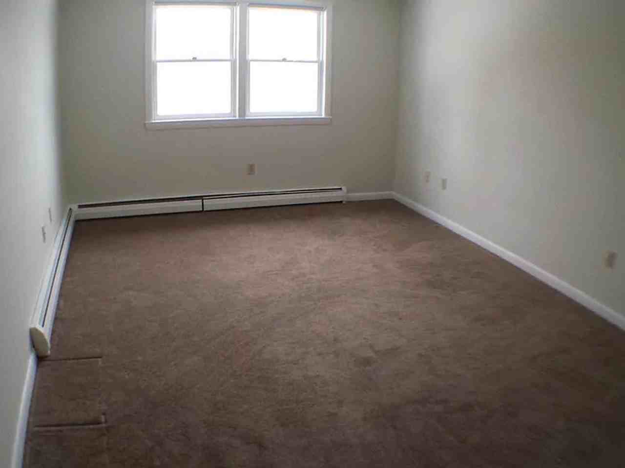 22 Ponemah Hill Rd - Photo 4 of 5