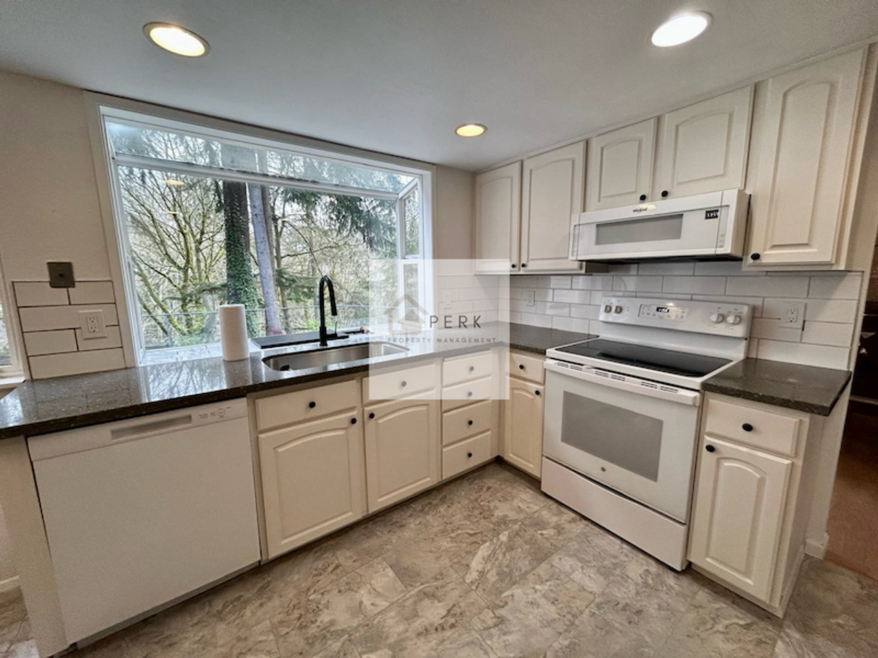 28922 12th Ave S - Photo 2 of 24