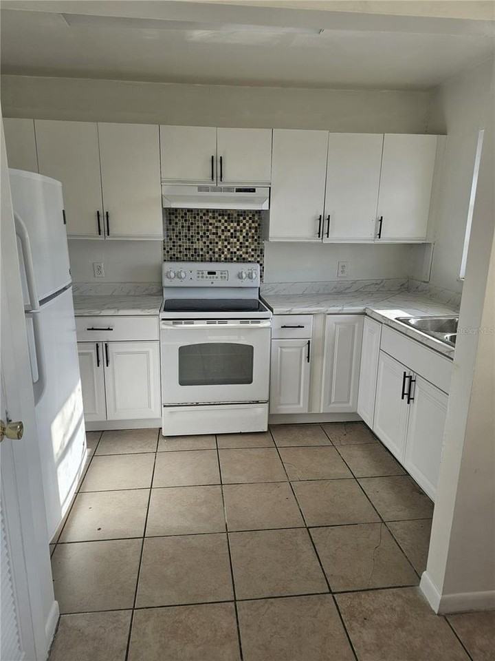 1703 Michigan Ave - Photo 6 of 16