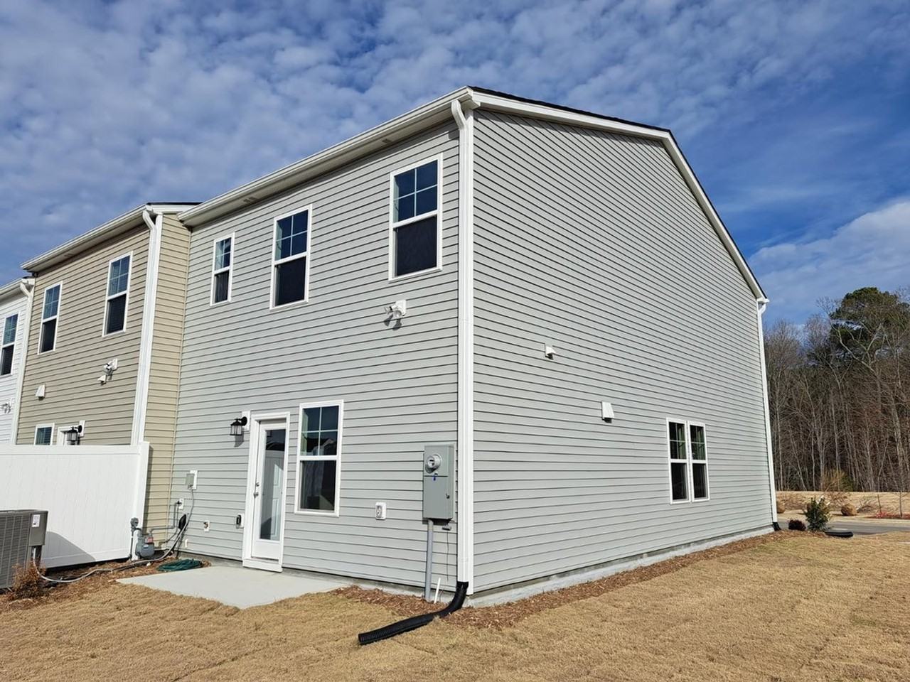 5364 Arkose Dr - Photo 2 of 23