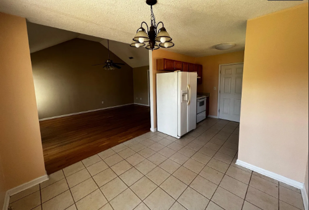 667 Ponderosa Dr - Photo 3 of 9