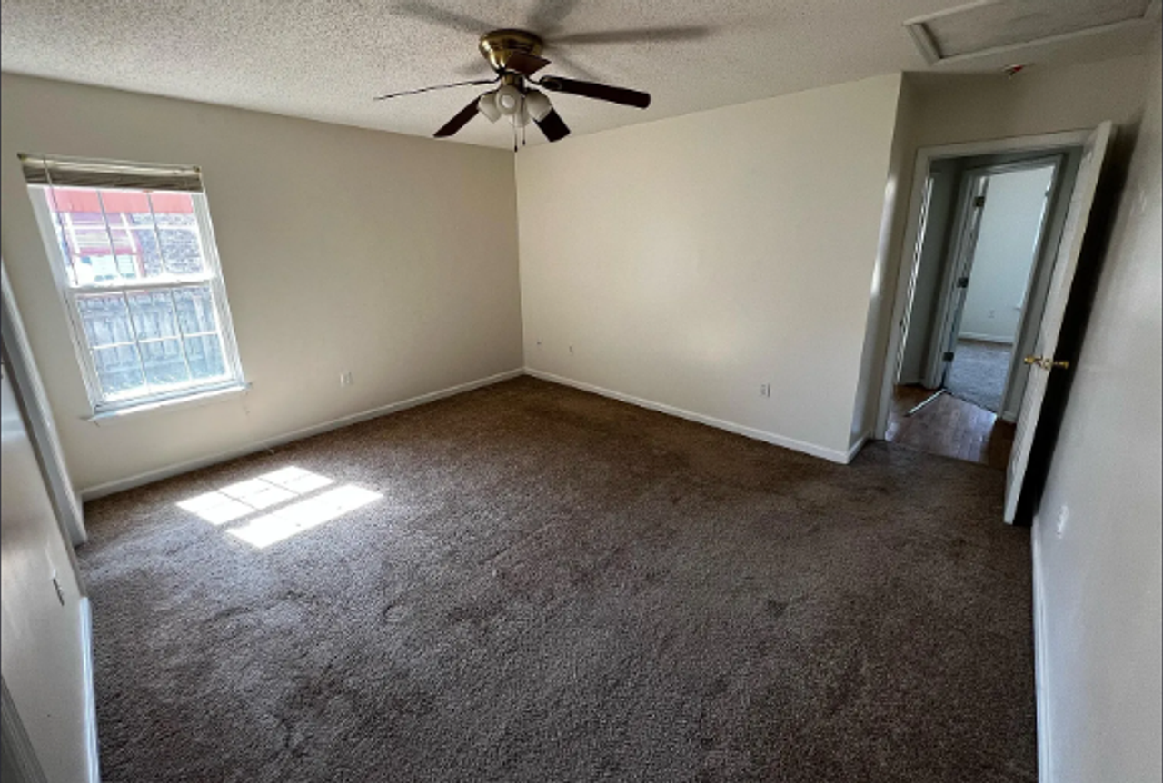 667 Ponderosa Dr - Photo 4 of 9