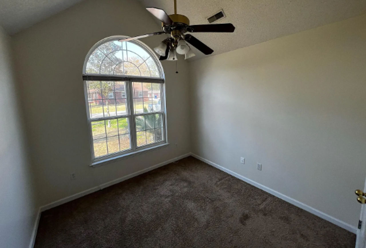 667 Ponderosa Dr - Photo 6 of 9