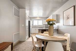184 N Lone Rock Dr - Photo 1 of 1