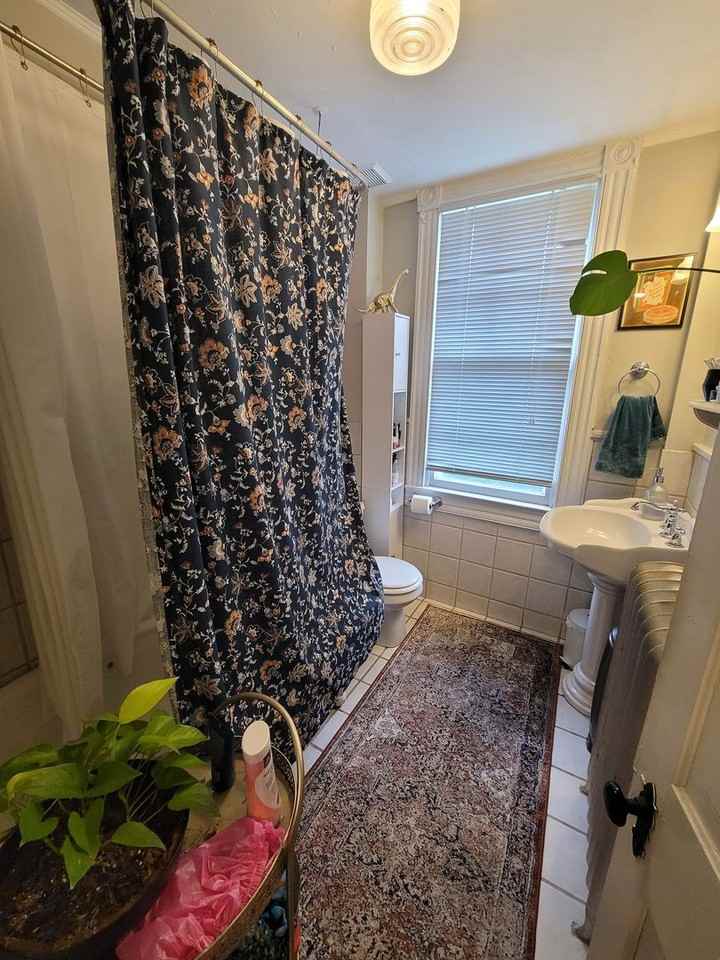 3644 Roland Ave - Photo 2 of 9