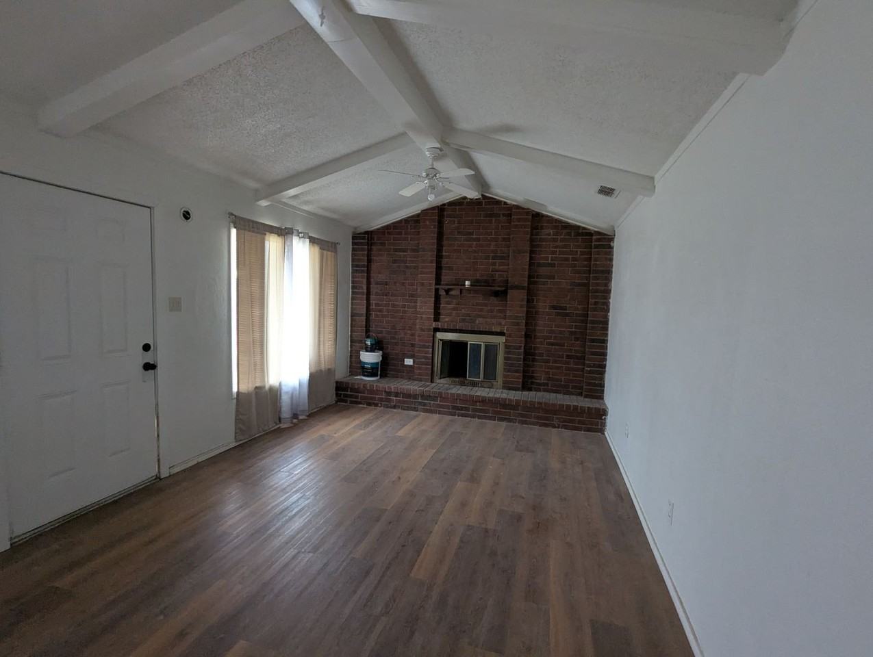 1517 25th St - Photo 2 of 24