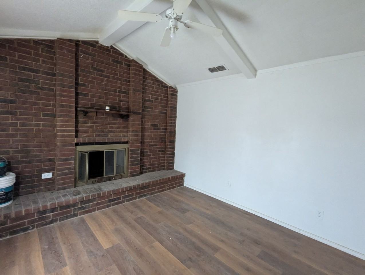 1517 25th St - Photo 3 of 24