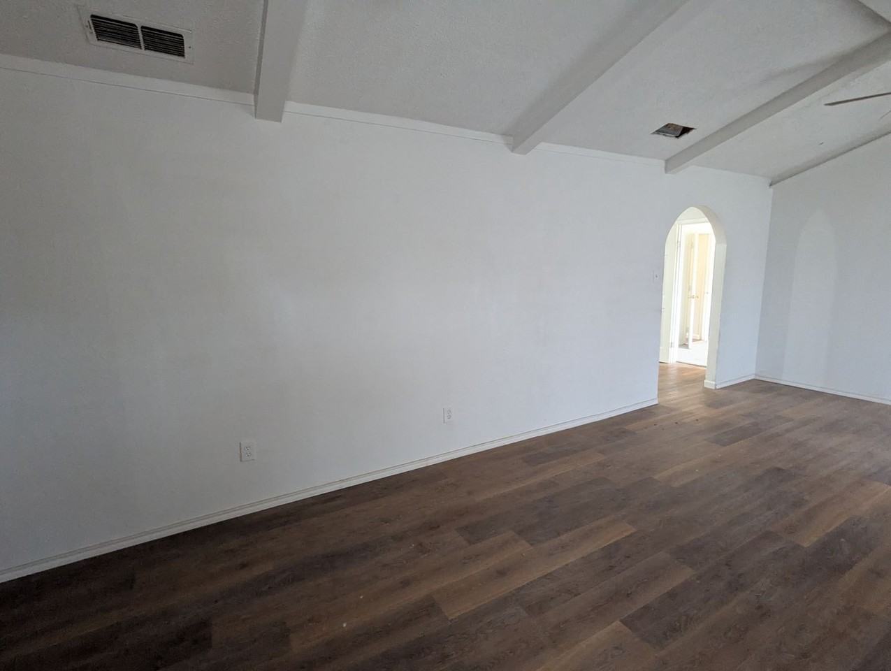 1517 25th St - Photo 4 of 24