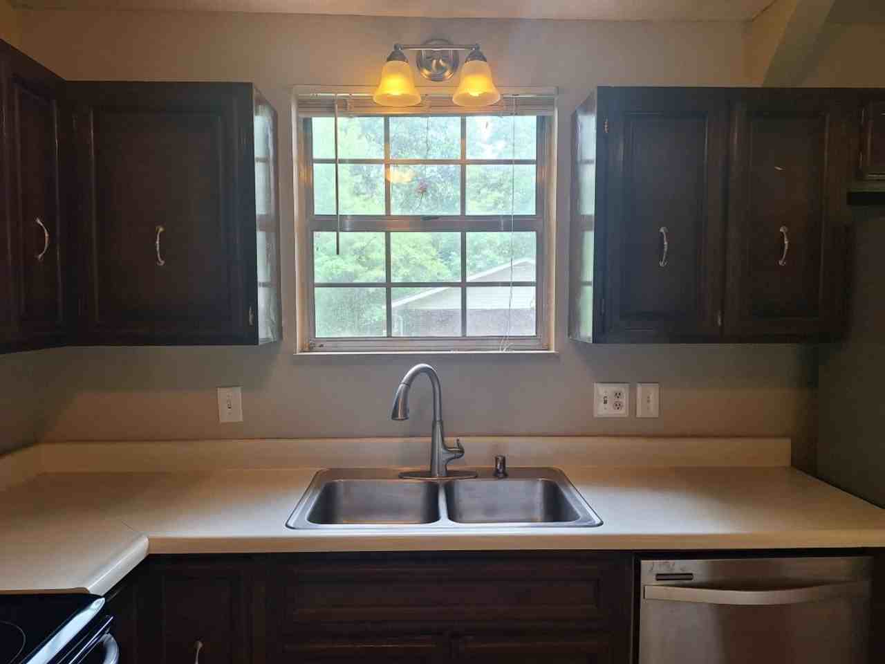 10831 Sonja Dr - Photo 7 of 50