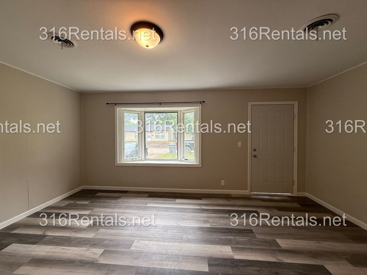 4324 S Dover St - Photo 4 of 18