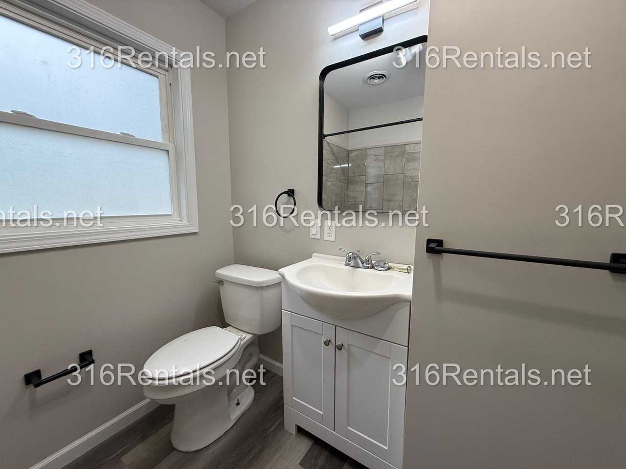 4324 S Dover St - Photo 5 of 18
