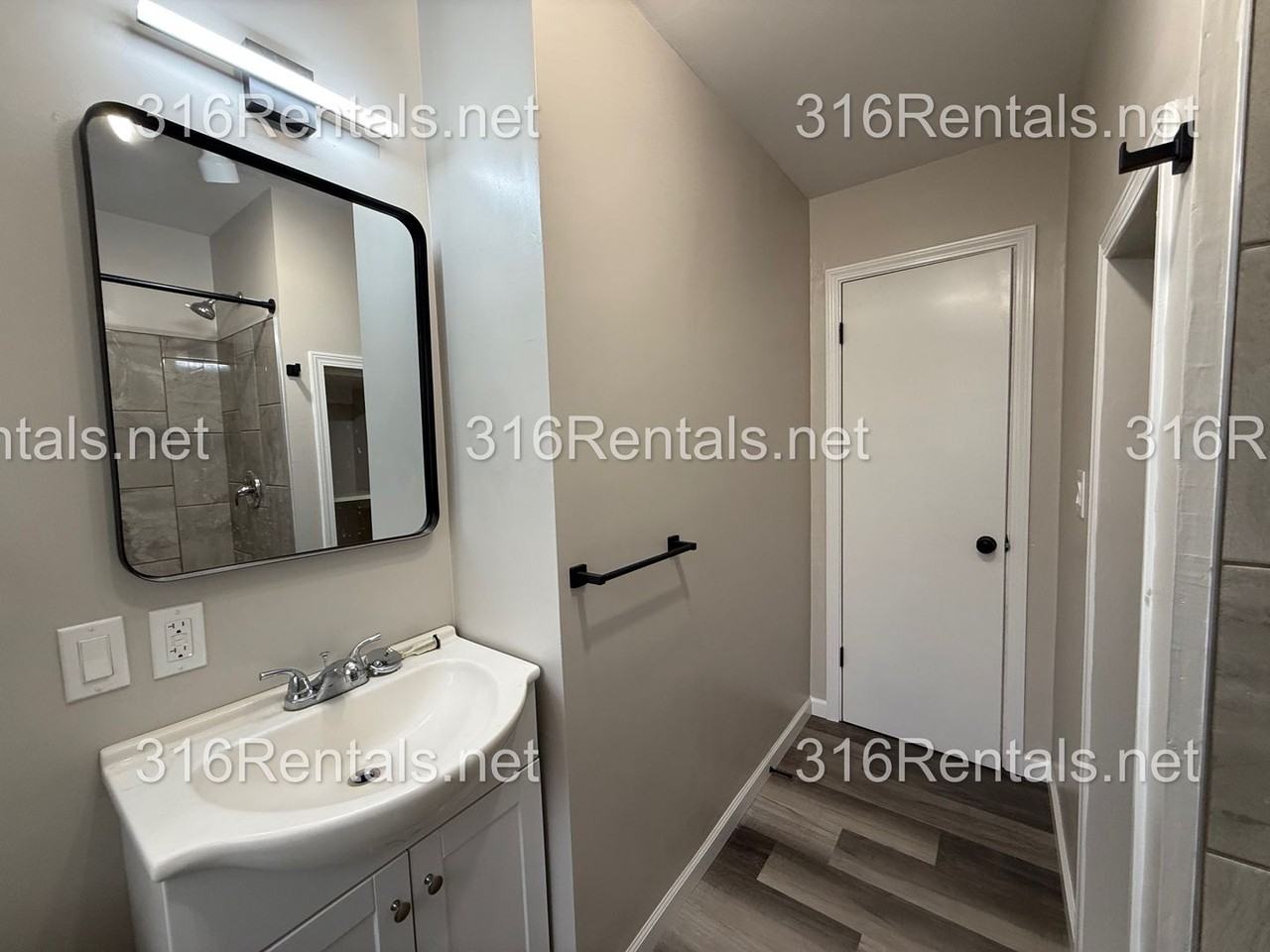 4324 S Dover St - Photo 6 of 18