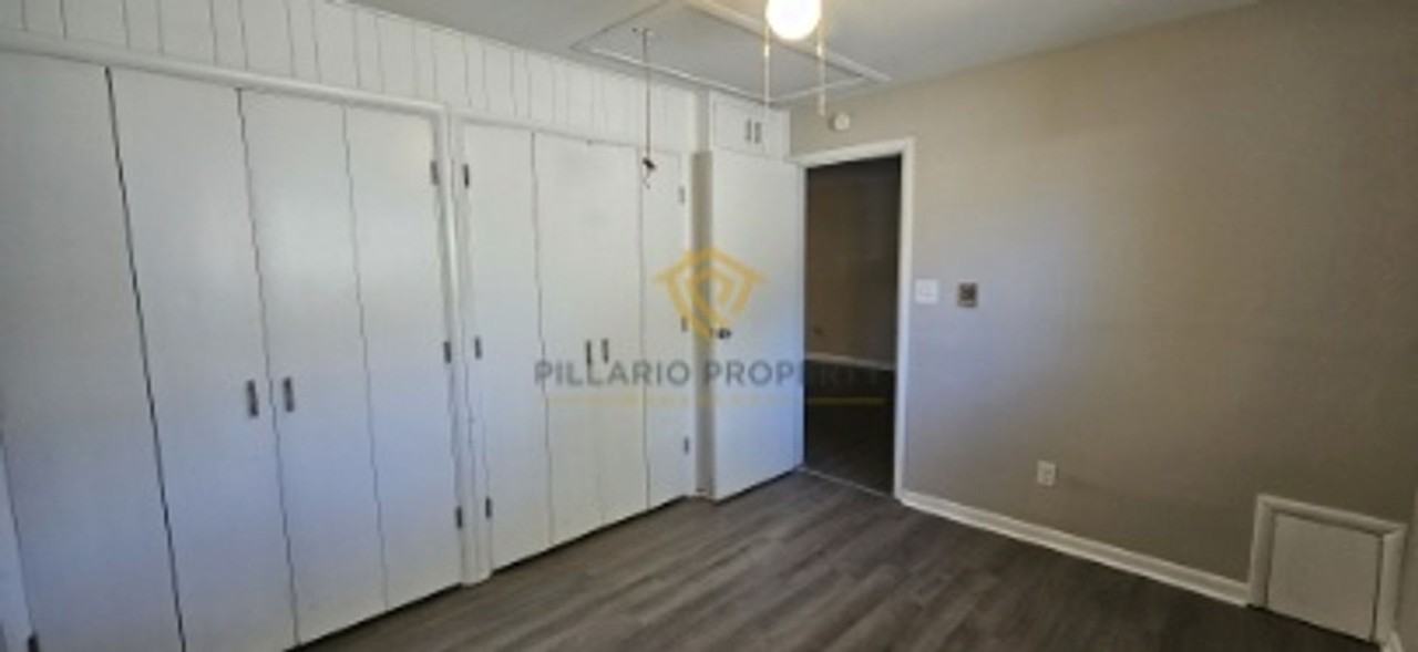 1434 Campbell Ave - Photo 2 of 15