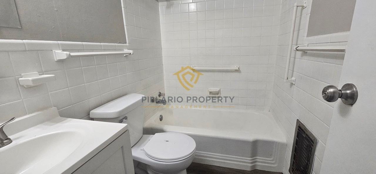 1446 Campbell Ave - Photo 3 of 9