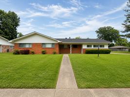 featured image of 1833 Ray Ave