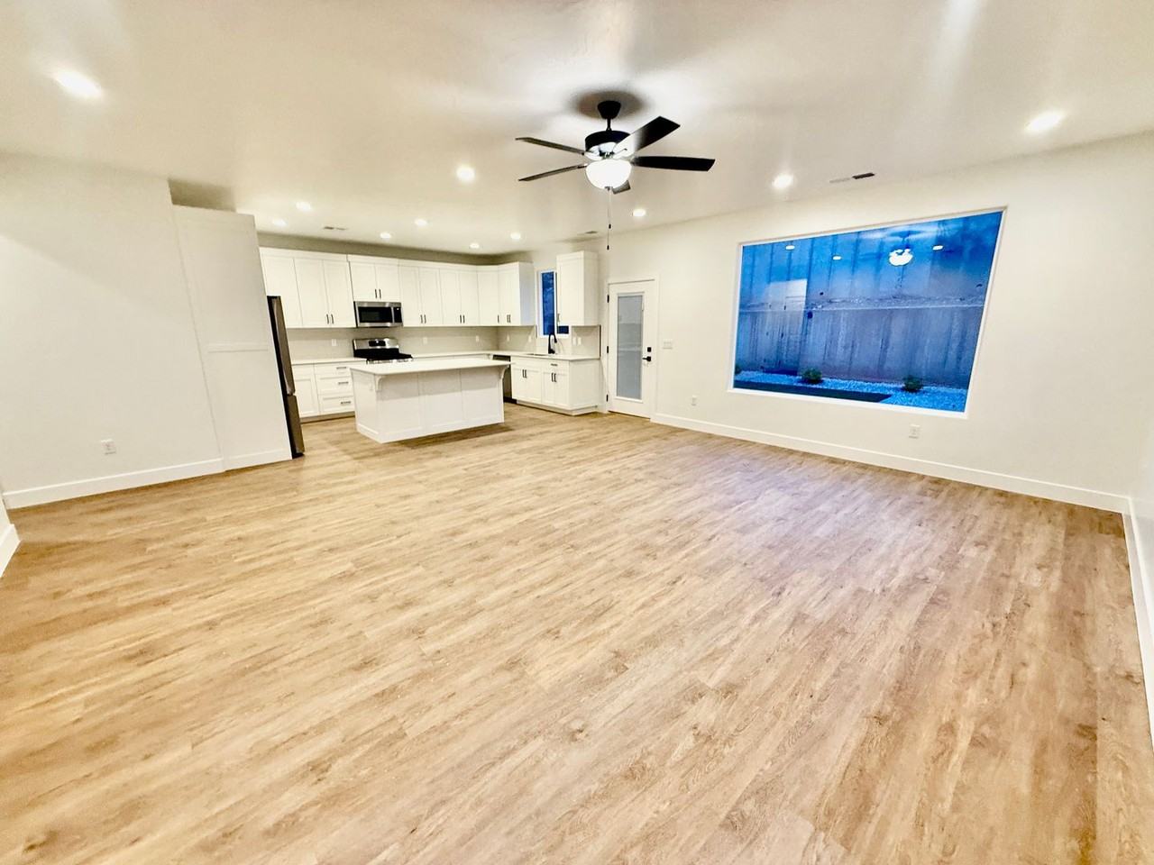 4285 E El Capitan Way - Photo 3 of 19