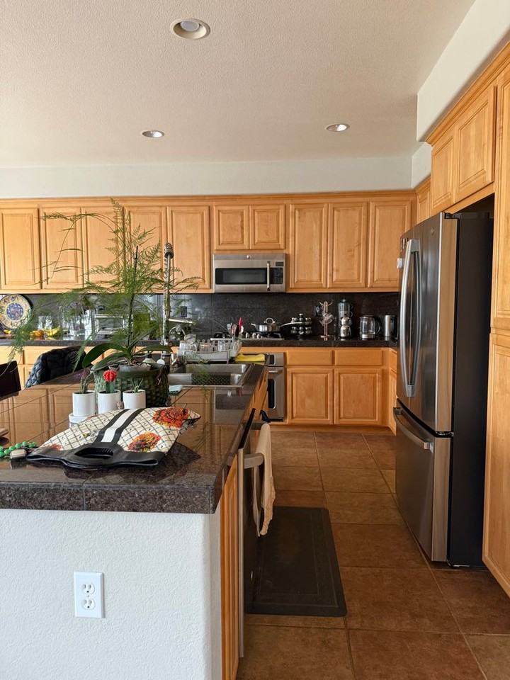 1315 Pennyroyal Ct - Photo 4 of 48