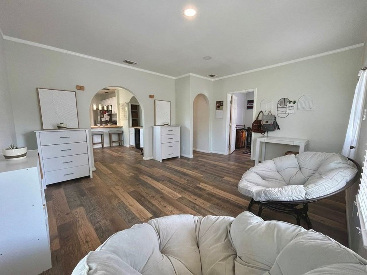 222 N Madison St - Photo 3 of 13