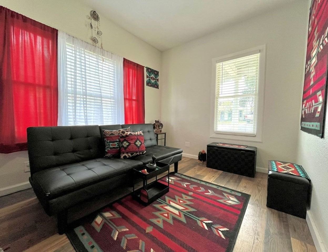 222 N Madison St - Photo 5 of 13