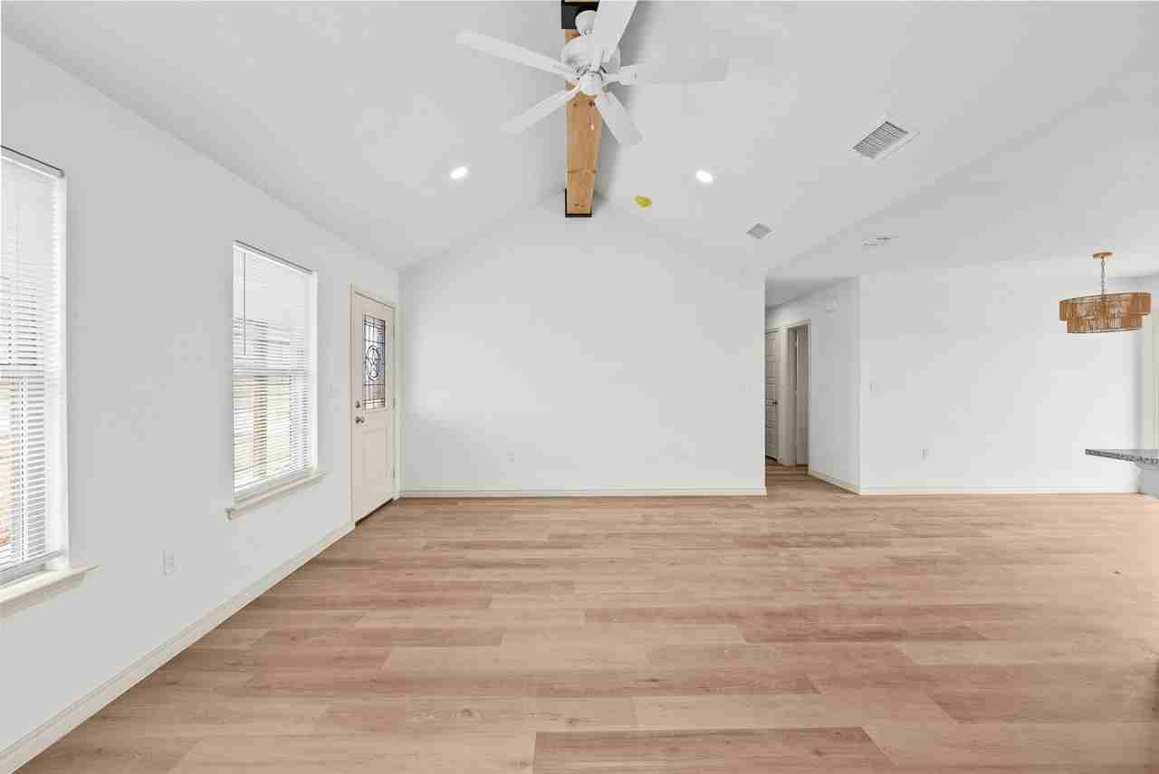 14924 N County Road 1200 - Photo 4 of 33