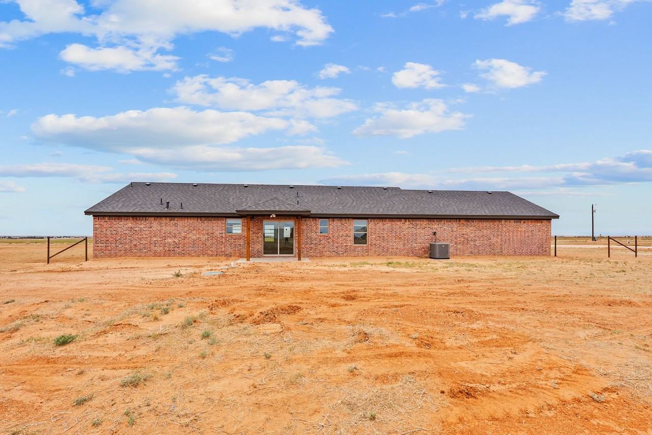 14902 N County Road 1200 - Photo 2 of 32