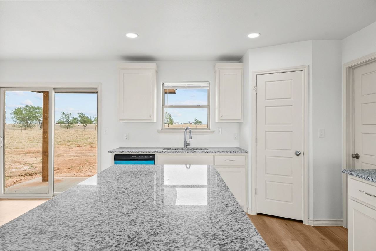14806 N County Road 1200 - Photo 2 of 33