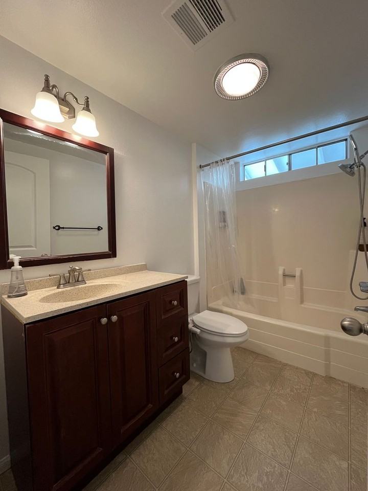 5710 Jumilla Ave #A - Photo 6 of 11