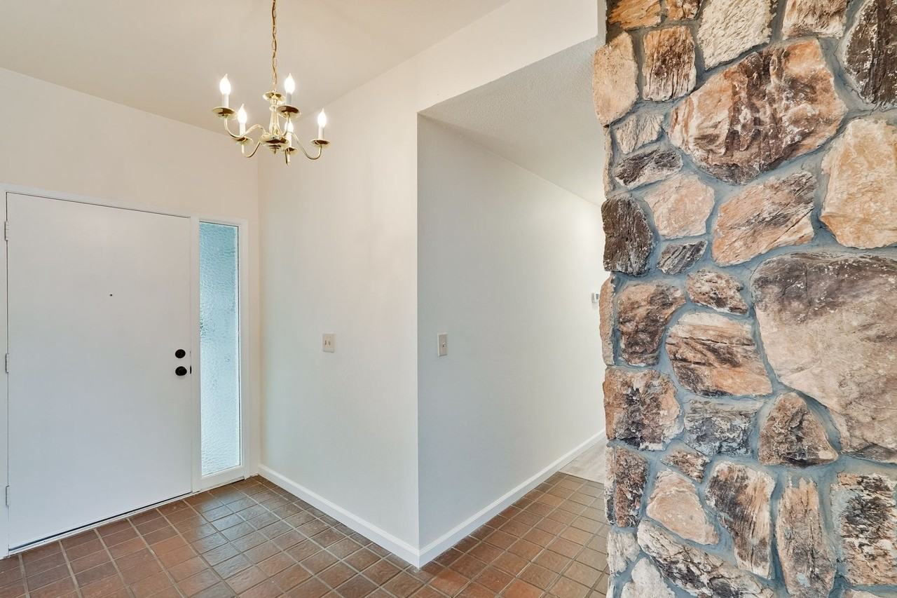 1571 Calle De Aida - Photo 3 of 39
