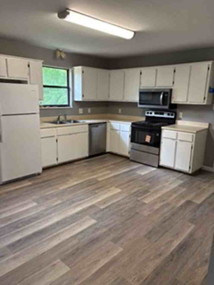 3619 Cardin Ln - Photo 3 of 9