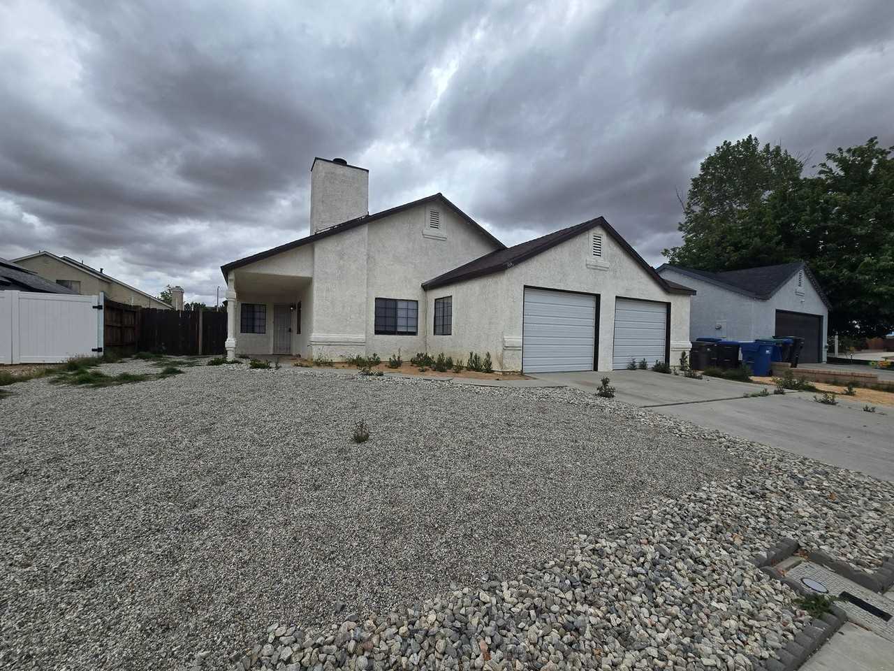 43632 San Francisco Ave - Photo 3 of 16