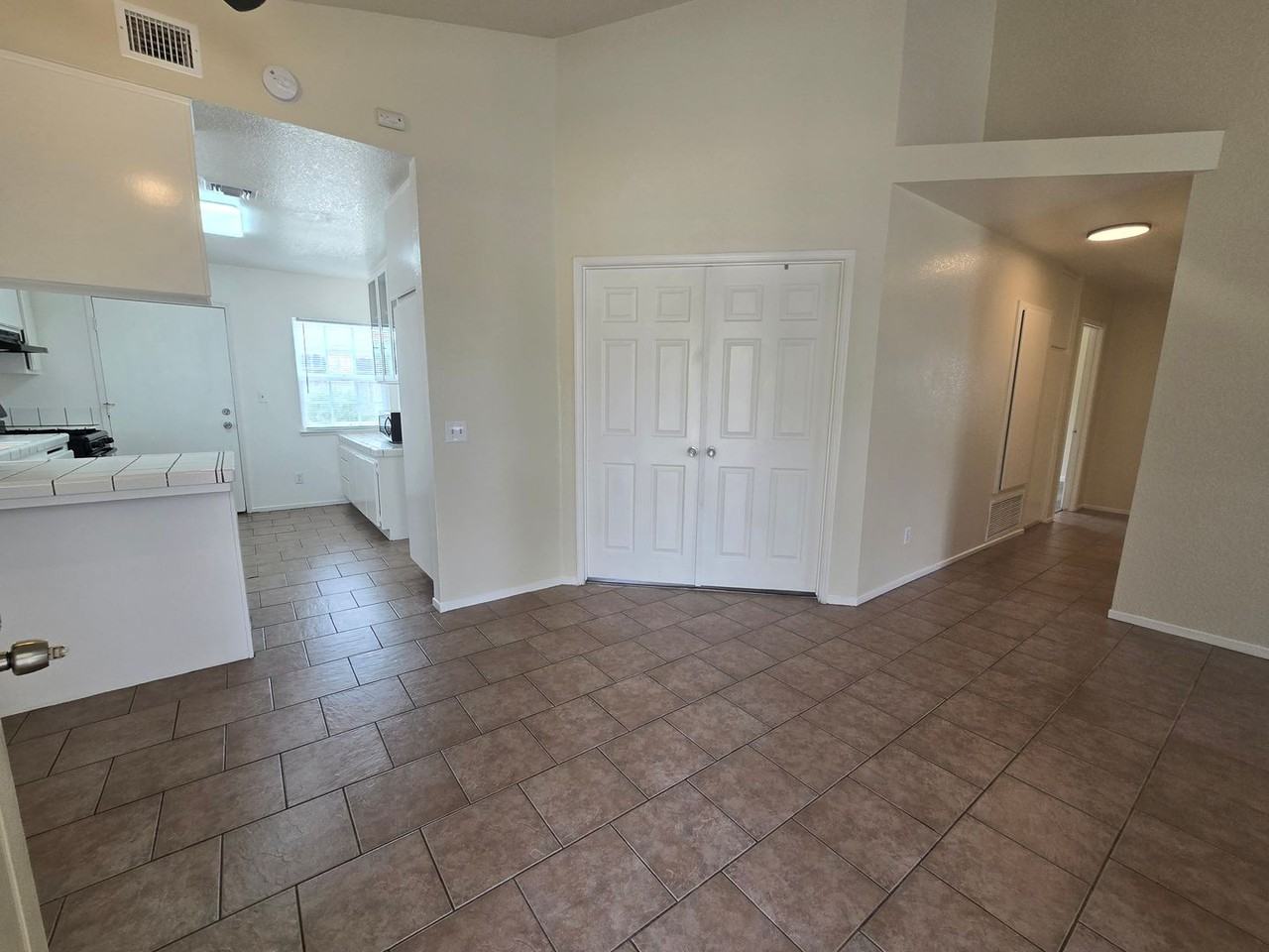 43632 San Francisco Ave - Photo 4 of 16