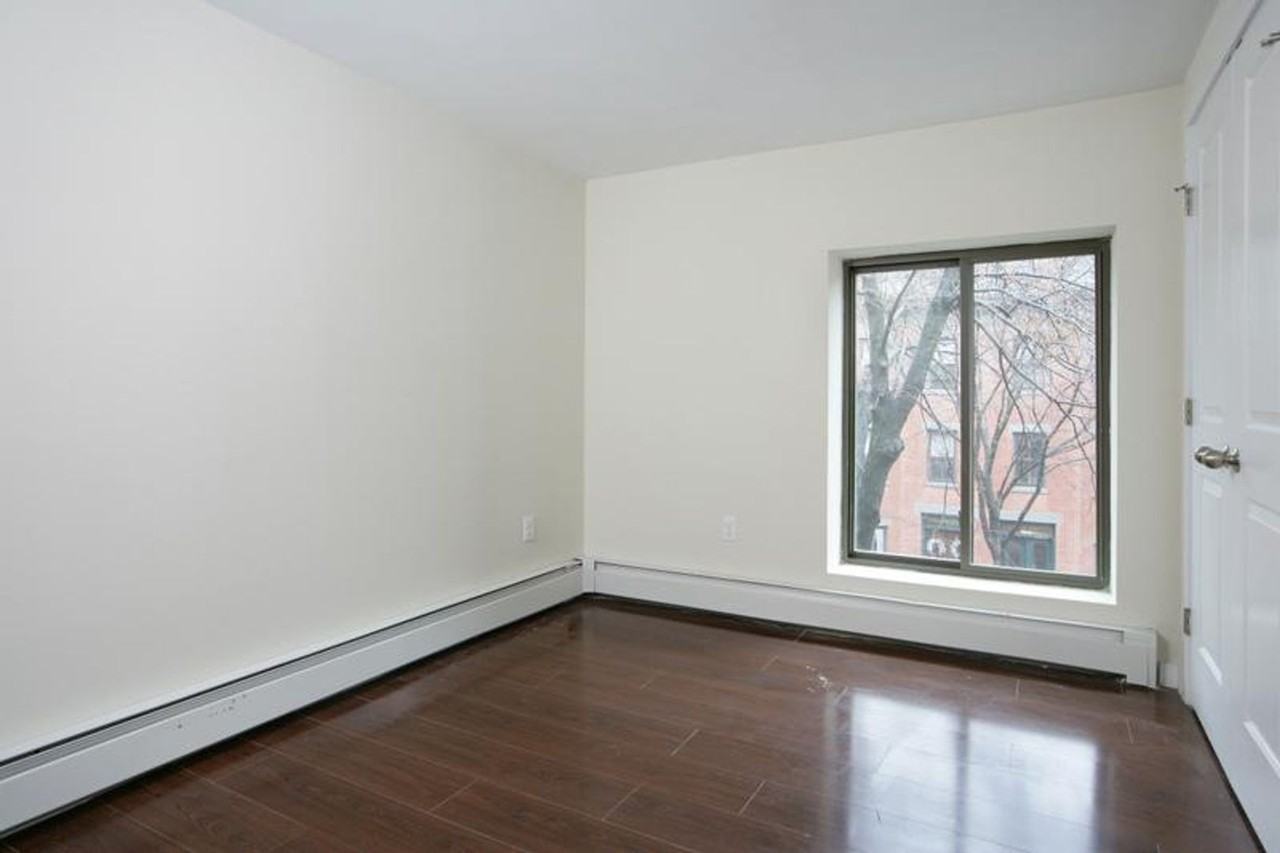18 E Springfield St - Photo 4 of 5
