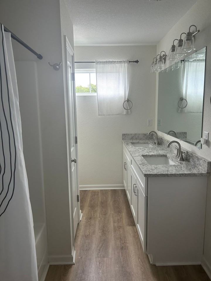 1103 Peartree Rd - Photo 5 of 15
