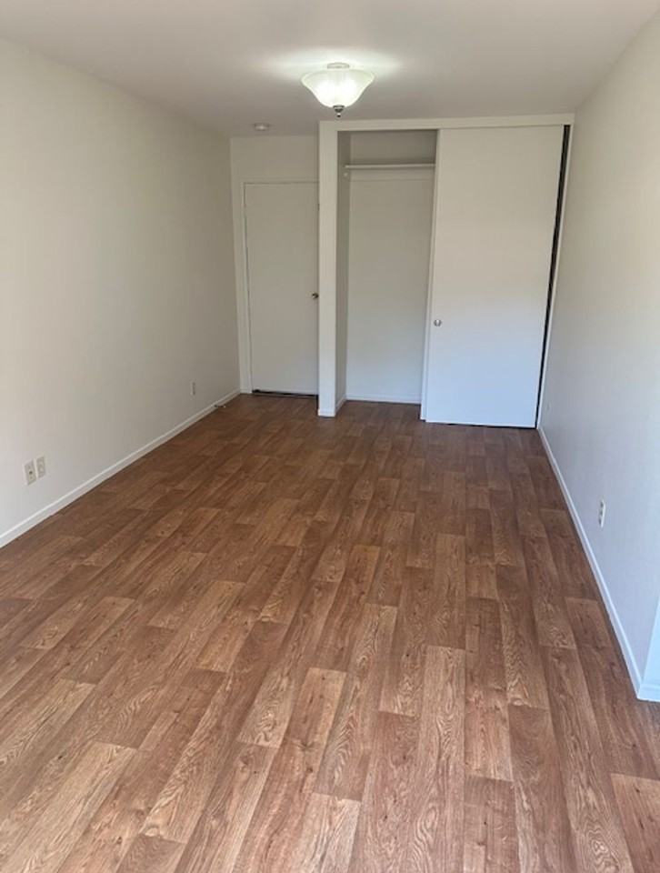 5509 Huntington Dr - Photo 3 of 12