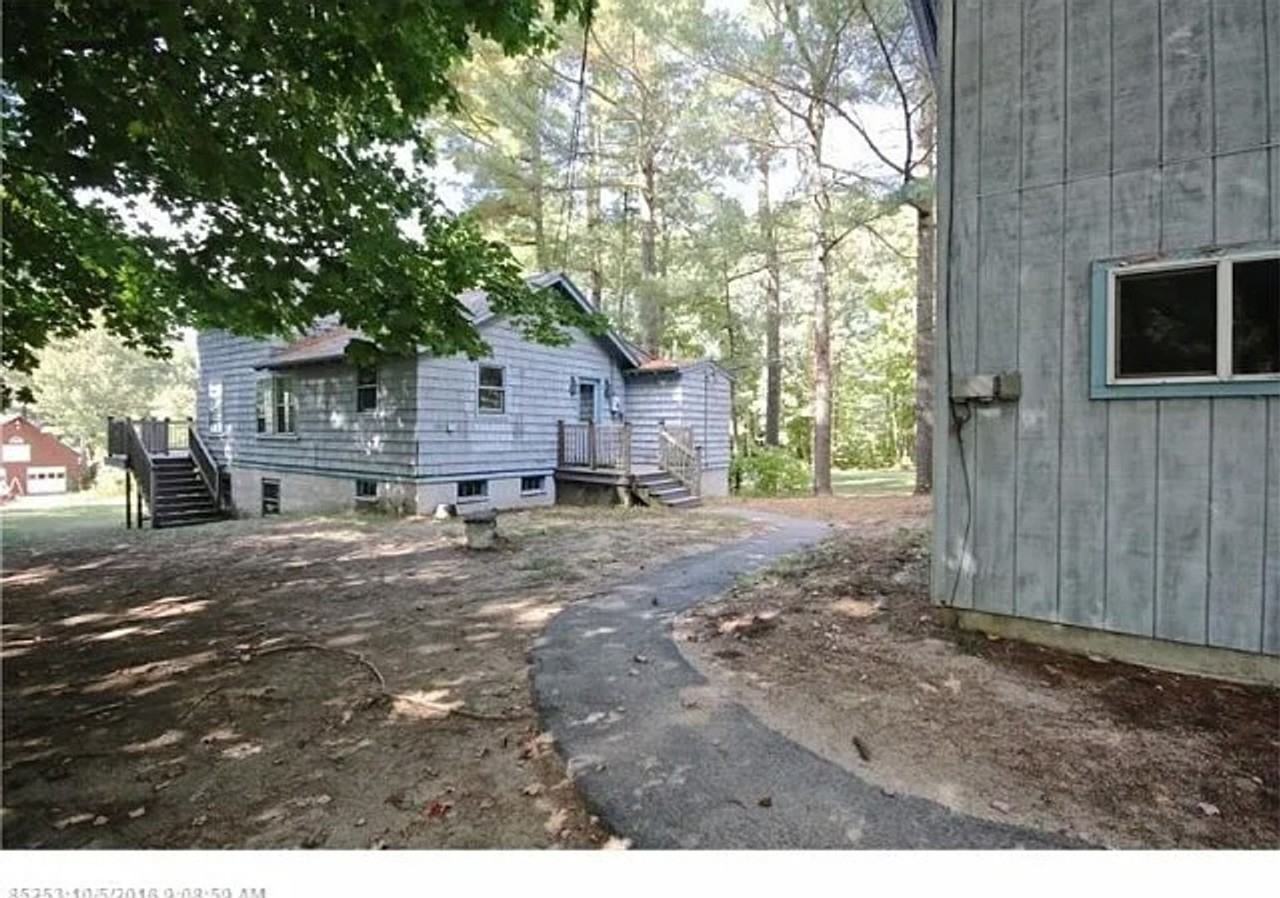 40 Claman Dr - Photo 3 of 32