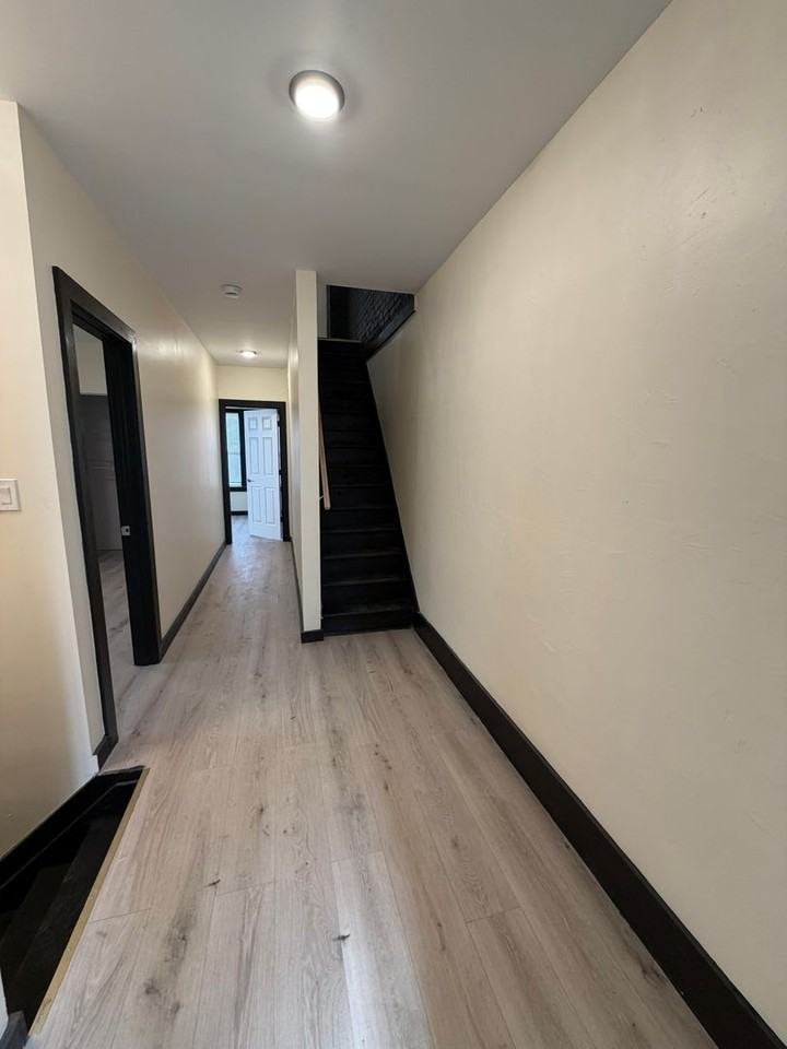 1523 Hurlbut St - Photo 6 of 13